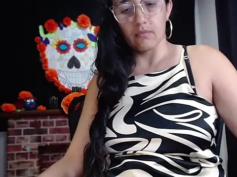 Lucyy Naugthy online show from 10, 11, 2025