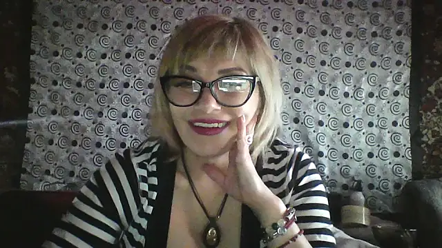 Lia Ray online show from 24, 11, 2025