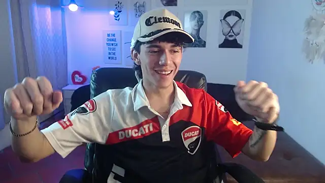 AmethystShadow17 online show from 5, 2, 2026