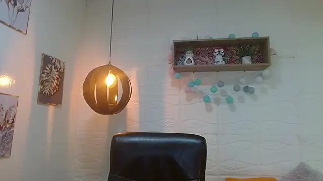 AmethystShadow17 online show from 19, 4, 2026