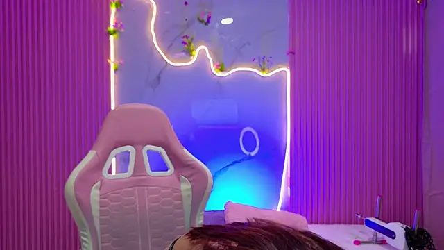 dafne17  online show from 10, 4, 2026