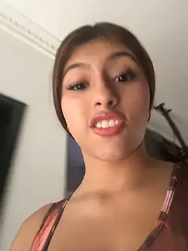 Snapshot of dafne17_ chatting on 21, 5, 2026 dafne17 online show from 21, 5, 2026