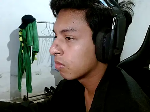 Snapshot of Collucci chatting on 21, 12, 2025 Collucci online show from 21, 12, 2025