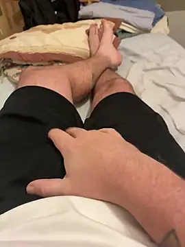 Snapshot of creamydeluxe chatting on 4, 11, 2025 creamydeluxe online show from 4, 11, 2025