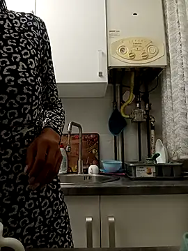 Snapshot of ReneeVoss chatting on 9, 2, 2026 ReneeVoss online show from 9, 2, 2026