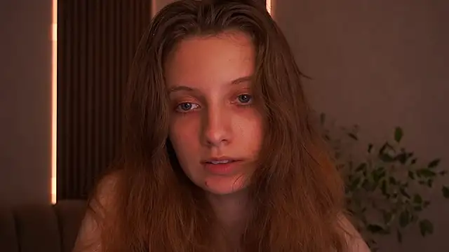 Snapshot of CuteeFoxy chatting on 7, 7, 2026 CuteeFoxy online show from 7, 7, 2026
