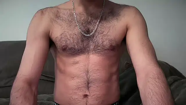 Snapshot of yournextguy chatting on 18, 5, 2026 yournextguy online show from 18, 5, 2026