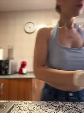 AlanaRius18 online show from 7, 4, 2026