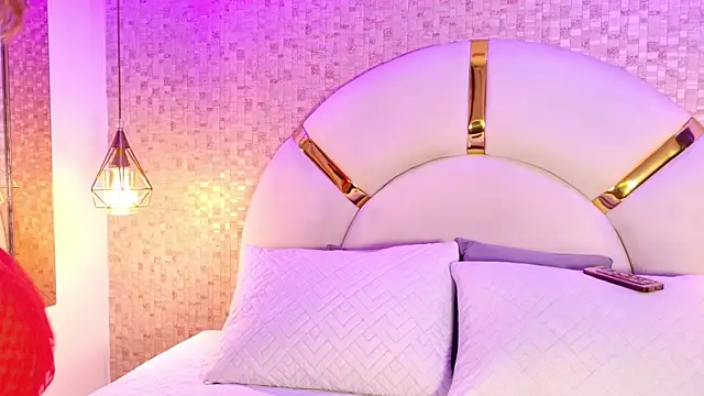 emmy rose25 online show from 14, 4, 2026