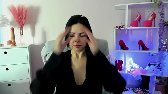 Mollybloom40 online show from 10, 4, 2026