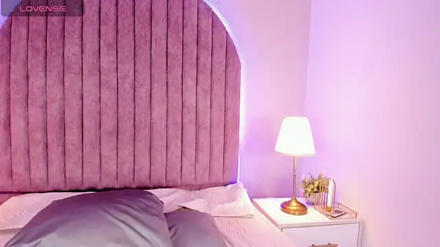 ShaylaDavis online show from 2, 2, 2026