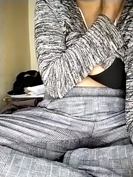 Snapshot of strip_queennn chatting on 14, 1, 2026 strip queennn online show from 14, 1, 2026