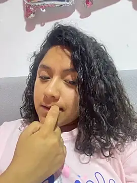 Snapshot of Techi0525 chatting on 29, 10, 2025 Techi0525 online show from 29, 10, 2025