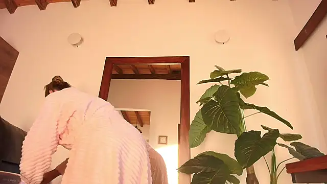 Salmma Milf online show from 28, 7, 2026
