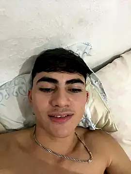 Snapshot of Myke_hotxxx chatting on 4, 11, 2025 Myke hotxxx online show from 4, 11, 2025
