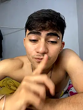 Snapshot of Myke_hotxxx chatting on 15, 11, 2025 Myke hotxxx online show from 15, 11, 2025