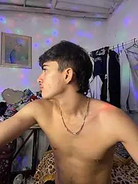 Snapshot of Myke_hotxxx chatting on 24, 11, 2025 Myke hotxxx online show from 24, 11, 2025