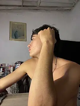 Snapshot of Myke_hotxxx chatting on 14, 12, 2025 Myke hotxxx online show from 14, 12, 2025