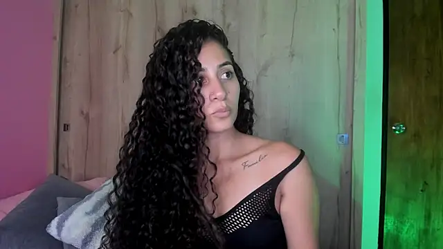 fernanda317 online show from 15, 4, 2026