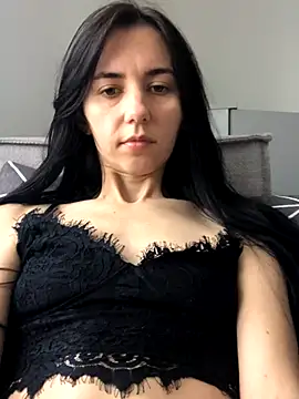 Snapshot of oliviya_mur chatting on 20, 10, 2025 oliviya mur online show from 20, 10, 2025