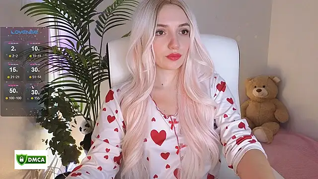 cute cake online show from 1, 12, 2025