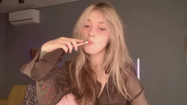 Snapshot of BellaSink chatting on 3, 3, 2026 BellaSink online show from 3, 3, 2026