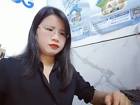 Snapshot of Rose-128 chatting on 21, 10, 2025 Rose-128 online show from 21, 10, 2025