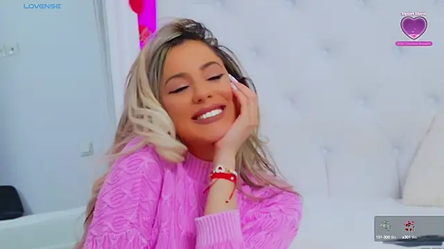 Snapshot of AriannaSins chatting on 5, 3, 2025 AriannaSins online show from 5, 3, 2025