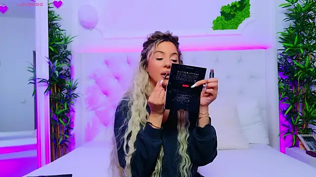 AriannaSins online show from 4, 11, 2025