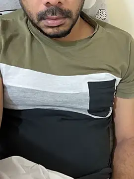 Snapshot of Handsome8677 chatting on 4, 2, 2026 Handsome8677 online show from 4, 2, 2026