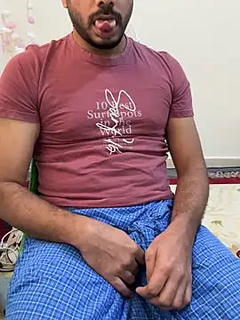 Snapshot of Handsome8677 chatting on 5, 4, 2026 Handsome8677 online show from 5, 4, 2026