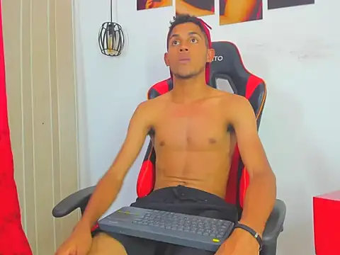 sexy latin cum online show from 17, 10, 2025