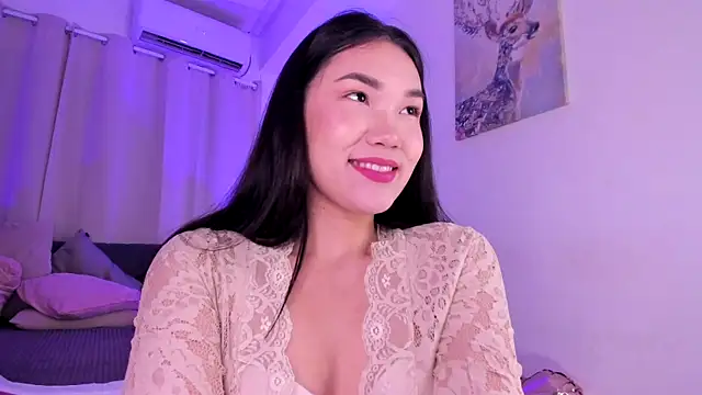 Snapshot of Divine_Madeleine chatting on 8, 7, 2026 Divine Madeleine online show from 8, 7, 2026