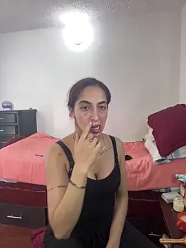 Snapshot of MariamGray1 chatting on 5, 5, 2026 MariamGray1 online show from 5, 5, 2026