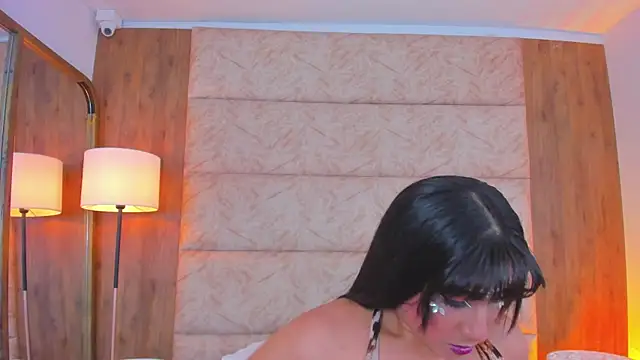 Snapshot of Antonella_Russo1 chatting on 29, 10, 2025 Antonella Russo1 online show from 29, 10, 2025