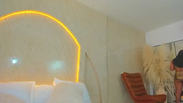 Snapshot of Antonella_Russo1 chatting on 16, 12, 2025 Antonella Russo1 online show from 16, 12, 2025