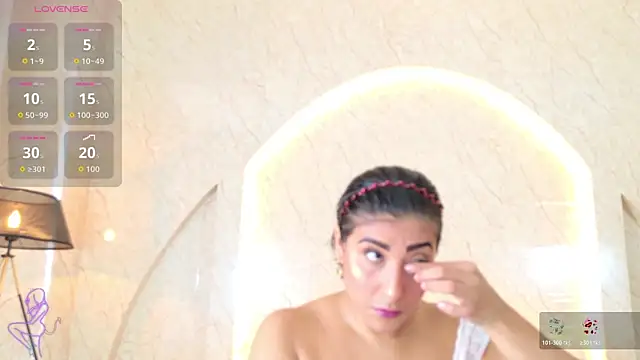 Snapshot of Antonella_Russo1 chatting on 27, 2, 2026 Antonella Russo1 online show from 27, 2, 2026