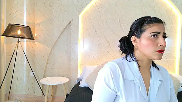 Snapshot of Antonella_Russo1 chatting on 28, 2, 2026 Antonella Russo1 online show from 28, 2, 2026