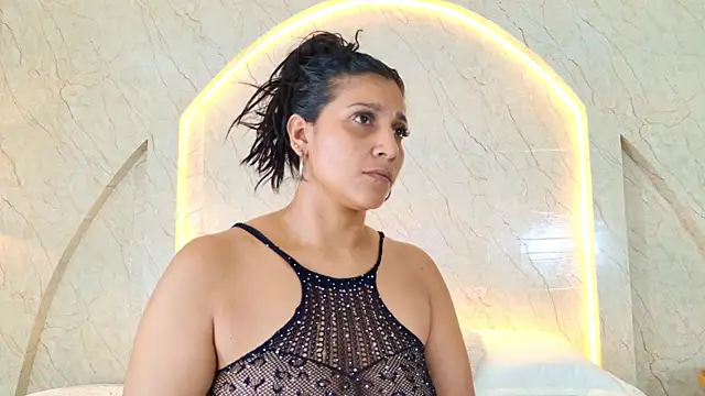 Snapshot of Antonella_Russo1 chatting on 14, 5, 2026 Antonella Russo1 online show from 14, 5, 2026