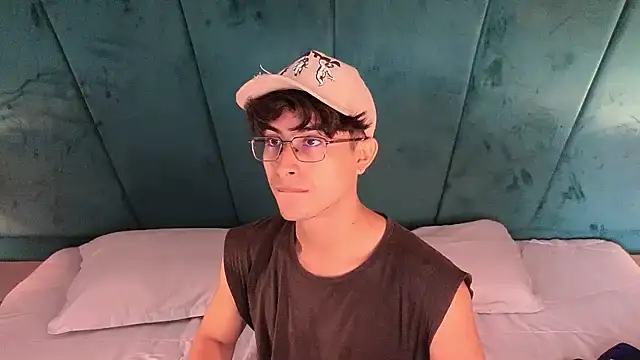 Aaron Eze online show from 15, 4, 2026