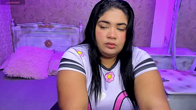 Snapshot of Sara_clk chatting on 29, 4, 2026 Sara clk online show from 29, 4, 2026