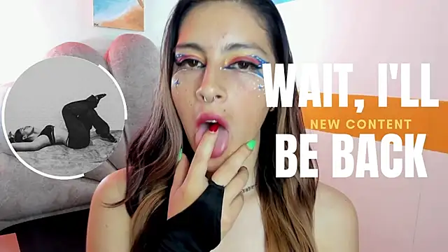 Snapshot of moon_winy chatting on 24, 10, 2025 moon winy online show from 24, 10, 2025