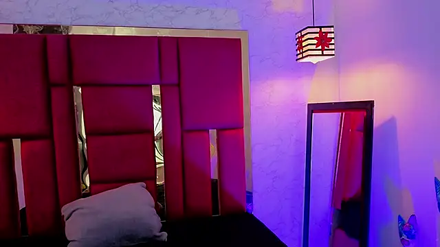 Snapshot of moon_winy chatting on 1, 3, 2026 moon winy online show from 1, 3, 2026