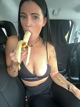 DarkestDreamxox online show from 28, 10, 2025