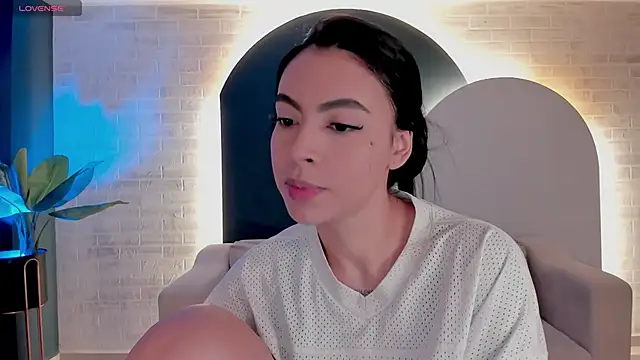 ChristineFord  online show from 30, 10, 2025