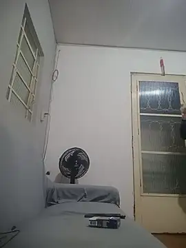 Snapshot of casal_F chatting on 11, 11, 2025 casal F online show from 11, 11, 2025