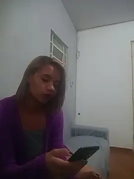 Snapshot of casal_F chatting on 12, 11, 2025 casal F online show from 12, 11, 2025