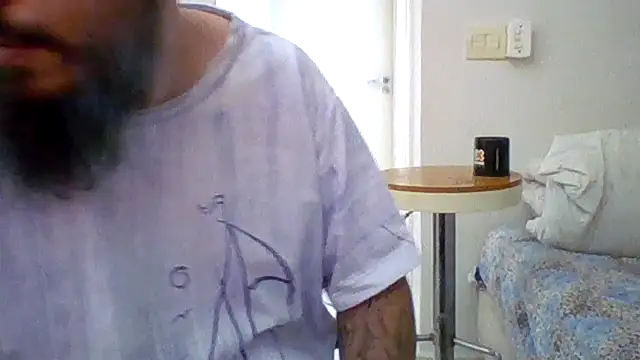 Snapshot of LuisDominate chatting on 21, 10, 2025 LuisDominate online show from 21, 10, 2025