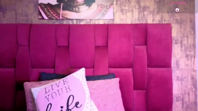 camila  bouzas online show from 12, 2, 2026