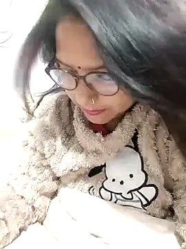 Vanshika1432 online show from 20, 11, 2025